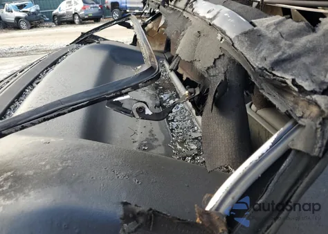 1989 Cadillac Allante z USA, uszkodzony, nr VIN 1G6VR3183KU102652